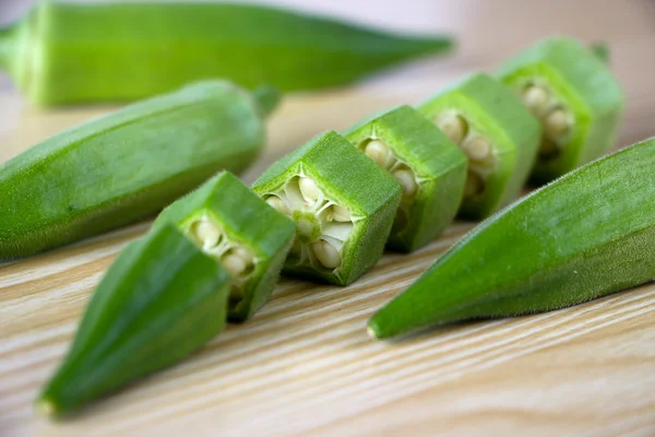 Čerstvá okra — Stock fotografie