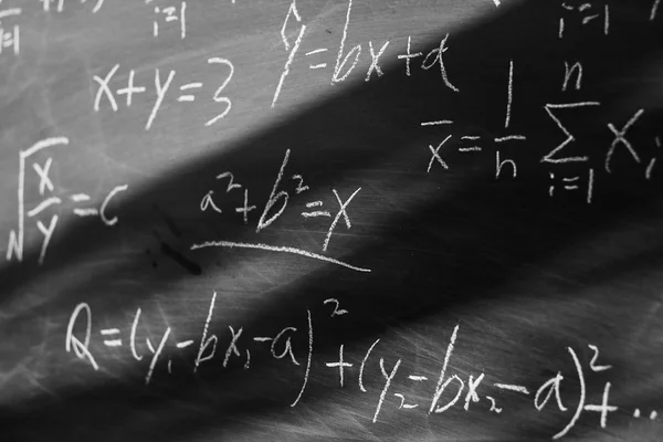 수학 수식 칠판 배경 — 스톡 사진