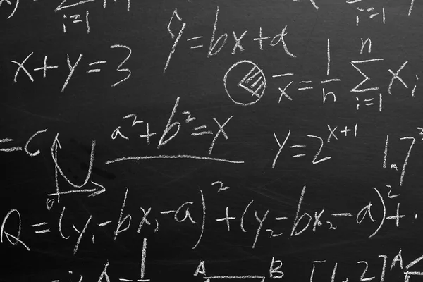Wiskunde formules op schoolbord achtergrond — Stockfoto