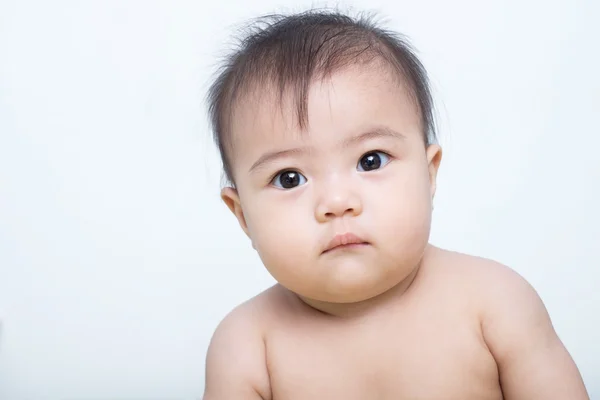 Baby Girl mirando a la cámara — Foto de Stock