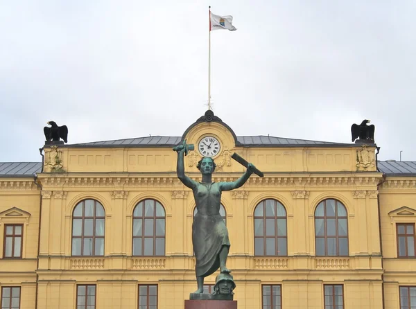 Friedensdenkmal in karlstad, schweden. — Stockfoto