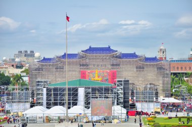 Bütünlük, Chiang Kai-Shek Memorial Hall ön kapı kapı.