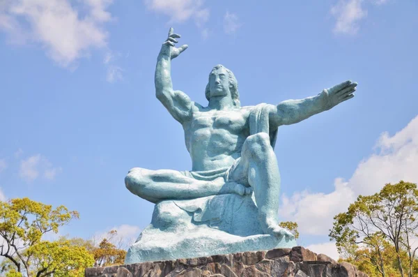 Barış heykeli nagasaki Barış Parkı — Stok fotoğraf