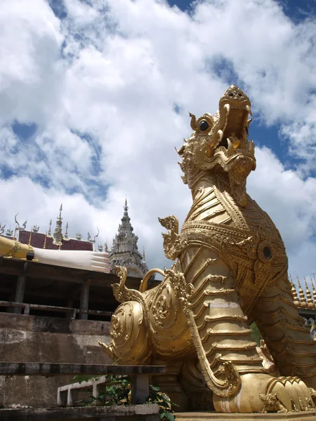 Singha mit der Wolke am Himmel — Stockfoto