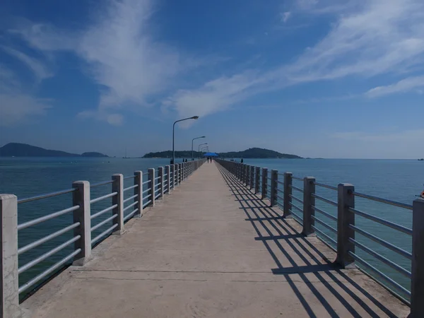 Le pont dans la mer — Photo