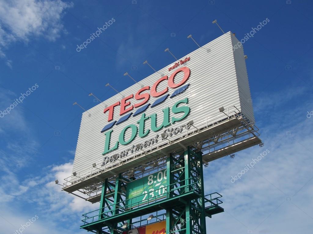 NONTHABURI, THAILAND - AUGUST 22, 2015: Tesco lotus signage in Nonthaburi, Thailand. Tesco Lotus is a hypermarket chain in Thailand operated by Ek-Chai Distribution System Co., Ltd.