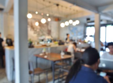 Restorandaki müşteri Bokeh ile arka planı bulanık