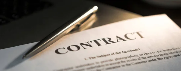 Pluma Para Firmar Contrato Bolígrafo Contrato Están Portátil — Foto de Stock