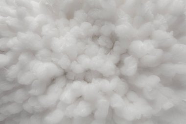 Yumuşak desenli ve bulutumsu görünümlü beyaz pamuklu yatay makro fotoğraf, arka plan, tasarım ve doğal kavramlar için ideal