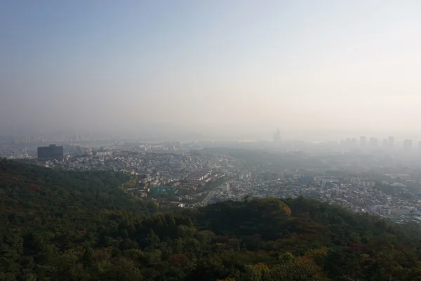 ソウル市を霧します。 — ストック写真