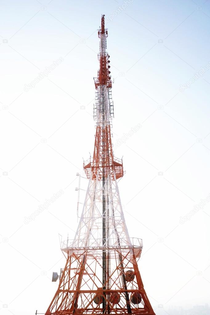 radio wave tower 