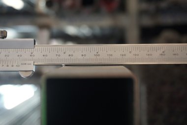 Vernier Kaliper aracı 