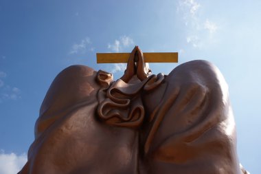 Tay dev keşiş heykeli 