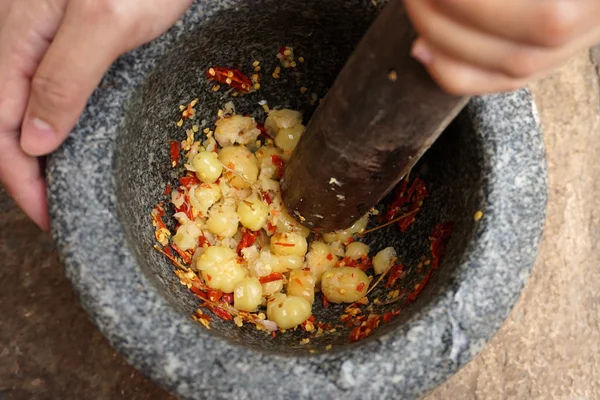 Тайский салат из крыжовника — стоковое фото