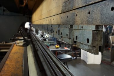 basın açı makinist