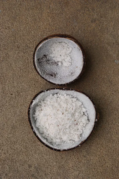 Hälften av kokosnöt skal 5 — Stockfoto