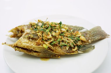 Baharatlı kızarmış balık 003