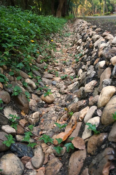 Viejo canal de agua de roca —  Fotos de Stock