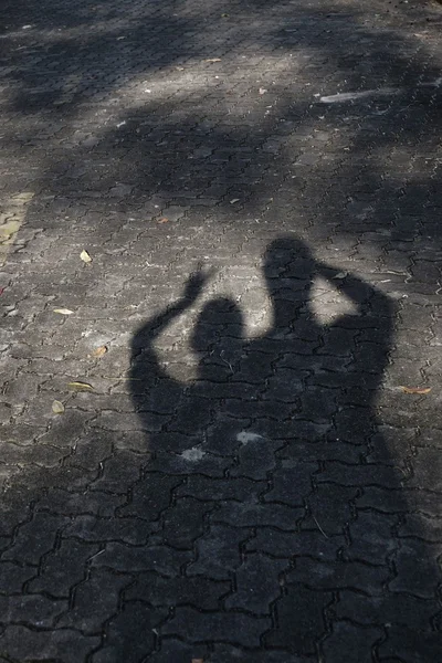 happy couple shadow