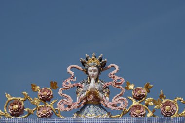 renkli Çin melek heykel