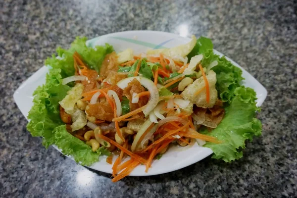 Knusprig-würziger Salat — Stockfoto