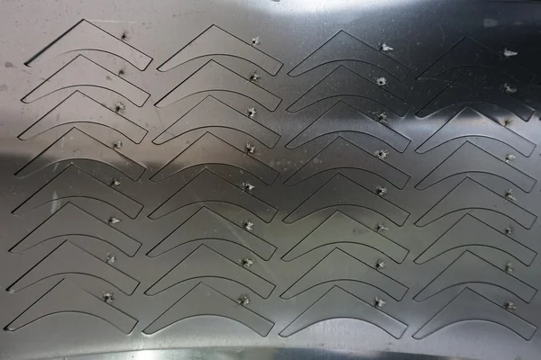 Abstrakte Metallform nach dem Laserschneiden — Stockfoto