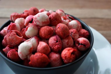 Manila demirhindi meyve