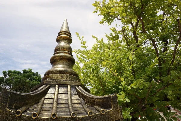 Thailändischer Kirchturm — Stockfoto