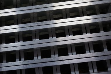 metal kutu yığını