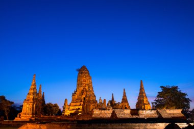 WAT Chaiwatthanaram twilight an Ayutthaya içinde