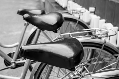 Bisiklet siyah deri eyer