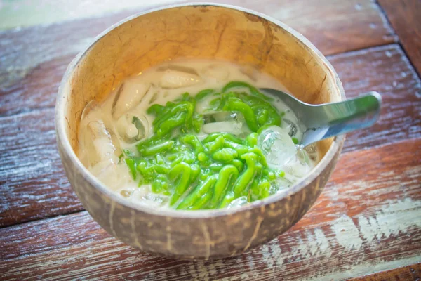 Dessert de Lod Chong au lait de coco, foo thaïlandais — Photo