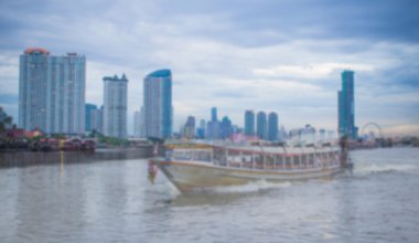 Bulanık arka plan: hızlı tekneler Chao Phraya River