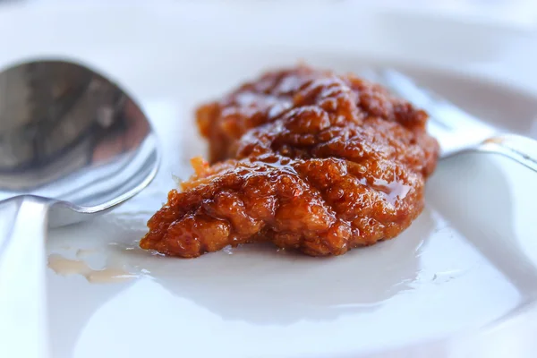 Traditionelle thailändische Küche, gebratene Fisch-Paste-Bällchen, Lieblings-Thai — Stockfoto