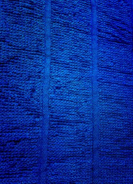 Parlak mavi banyo havlusu ince bir doku