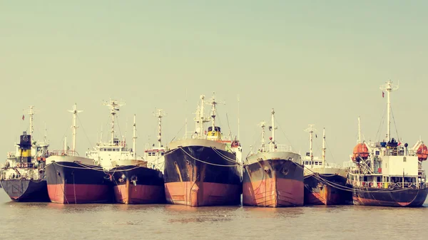 Vooraanzicht van een schip. — Stockfoto