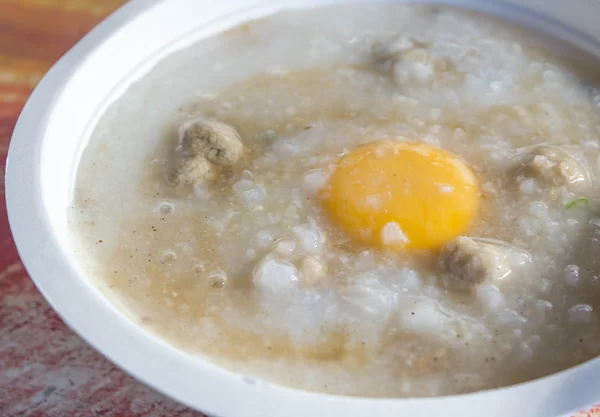 Café da manhã estilo tailandês Congee com carne de porco — Fotografia de Stock