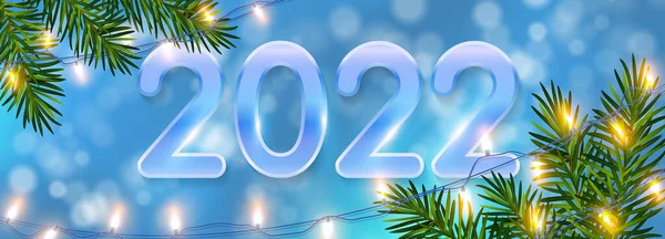 蓝色的圣诞背景 闪烁着亮晶晶的酒桶 逼真的松树枝条 闪亮的花环和2022号 新年背景 冬季及圣诞假期有轻便花环 — 图库矢量图片