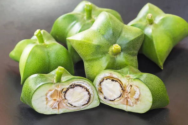 Plukenetia volubilis, sacha InChI, sacha fıstık, dağ fıstık