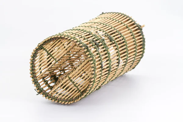 Trampa de pescado de bambú con cuello estrecho - herramienta tradicional tailandesa —  Fotos de Stock