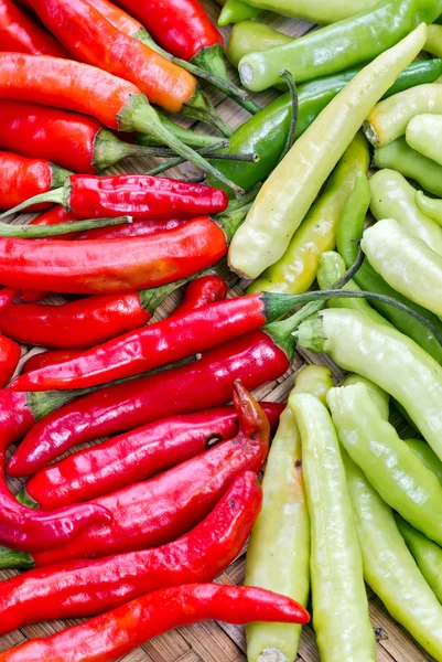 Pimiento de cabra tailandés rojo y verde —  Fotos de Stock