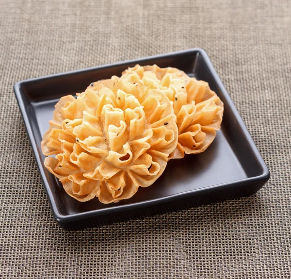 Krispiga Lotus Blossom Cookie - Thai dessert — Stockfoto