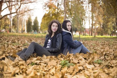 Sonbahar yaprak kadınlar portret