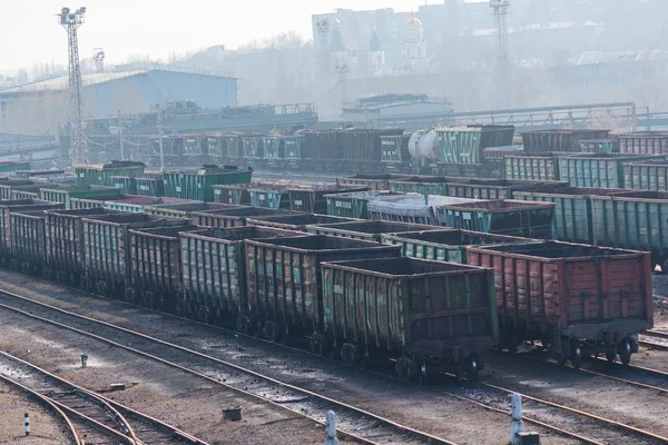 Empty railcars near the smelter. Donetsk, Ukraine — Stock Photo, Image