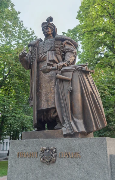 Памятник казаку-гетману Филиппу Орлыку. Остров, Украина — стоковое фото