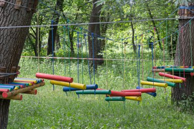 Klasik tarzda tarihi bir binanın pencere