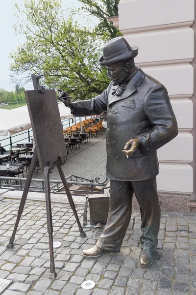 Uzhgorod, Ucrânia - 27 de abril de 2016: Monumento ao artista plástico mundialmente famoso Ignatius Roshkovich — Fotografia de Stock