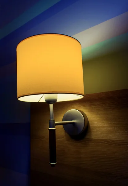 Lampa med gul — Stockfoto