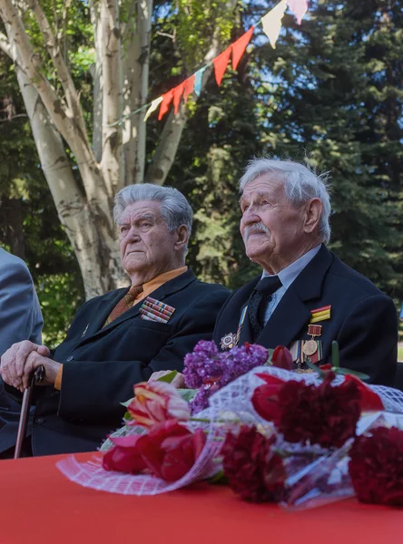 Makeevka, Ucrania - 7 de mayo de 2014: Veteranos de la Segunda Guerra Mundial — Foto de Stock