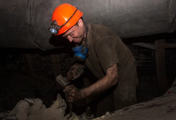 Donetsk, Ucrânia - 14 de março de 2014: O motorista do mineiro de carvão — Fotografia de Stock